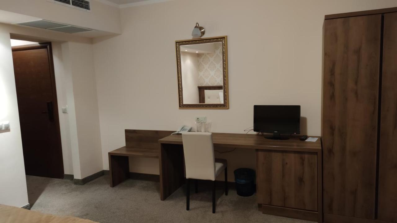 Spa Hotel Medicus Vrsjets Exteriör bild